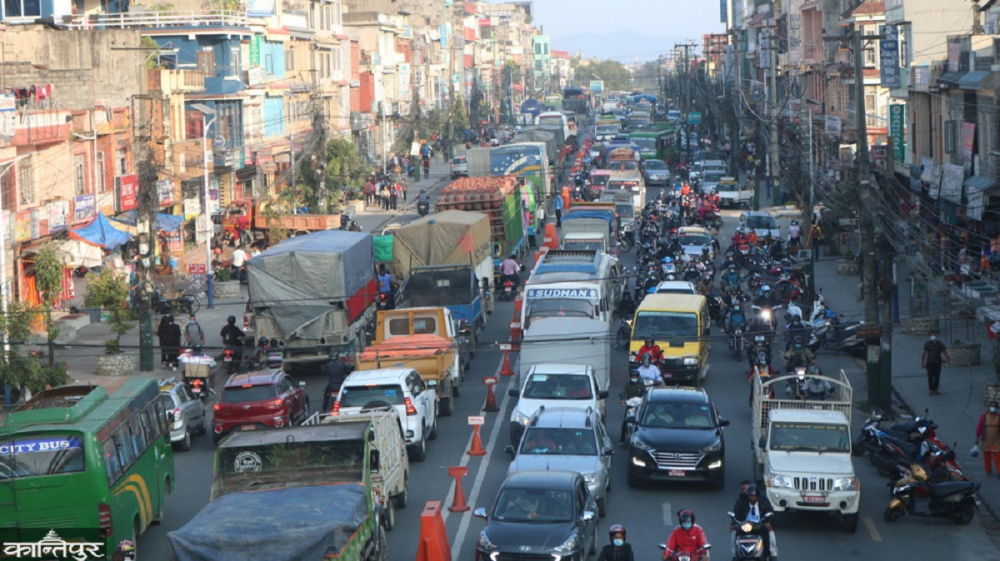 काठमाडौंमा मंगलबारदेखि सार्वजनिक यातायात नचलाउने